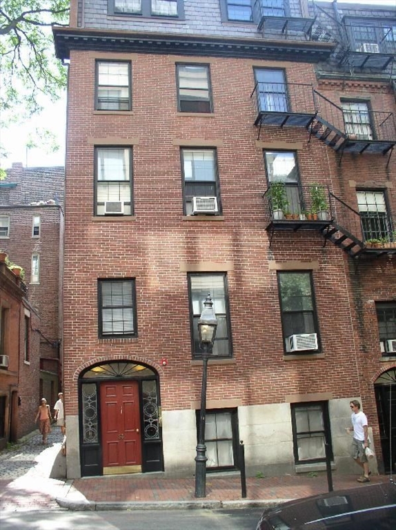 53 Hancock Street, Unit 3 Boston, MA 02114 - Photo 11 of 11