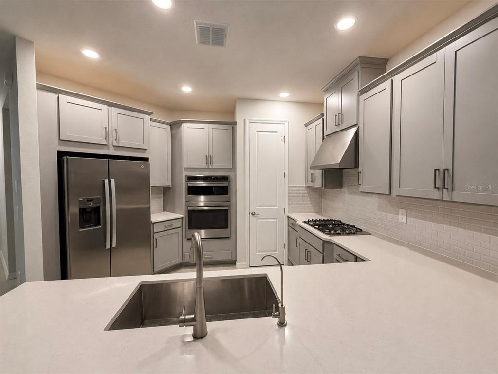 1014 Top Minnow Road St. Cloud, FL 34771 - Photo 4 of 36 Gallery Image 4