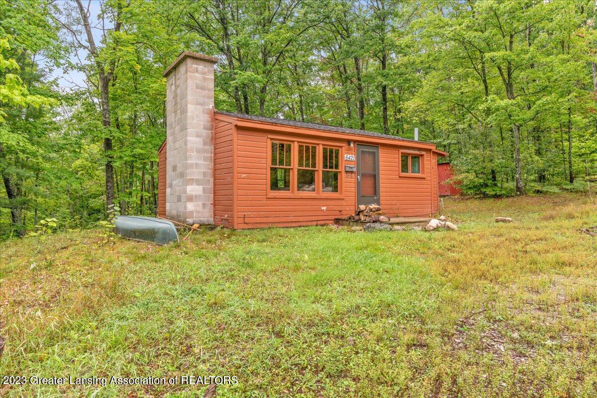 6421 King Road Lewiston, MI 49756 - Photo 21 of 31 31-Media Jett-29