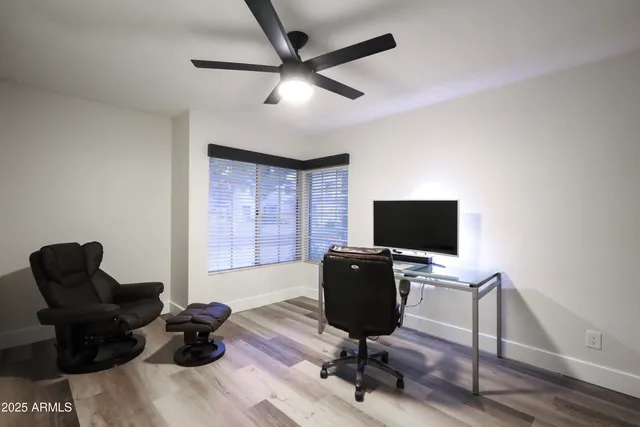 $580,700 | 11840 North 40th Way, Phoenix, AZ 85028