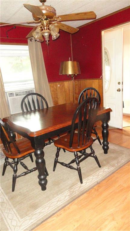 423 Portman Road Butler, PA 16002 - Photo 8 of 22 dining room