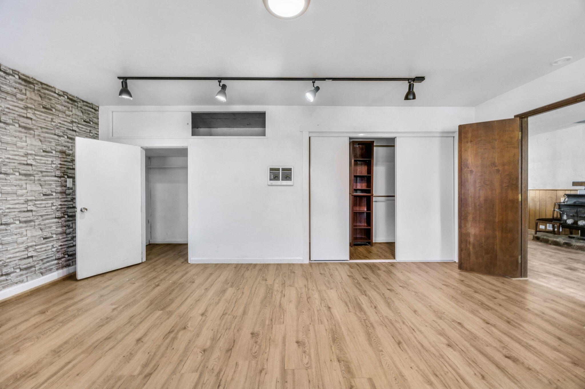 475 David Way Talent, OR 97540 - Photo 11 of 44 ApxDW (16)