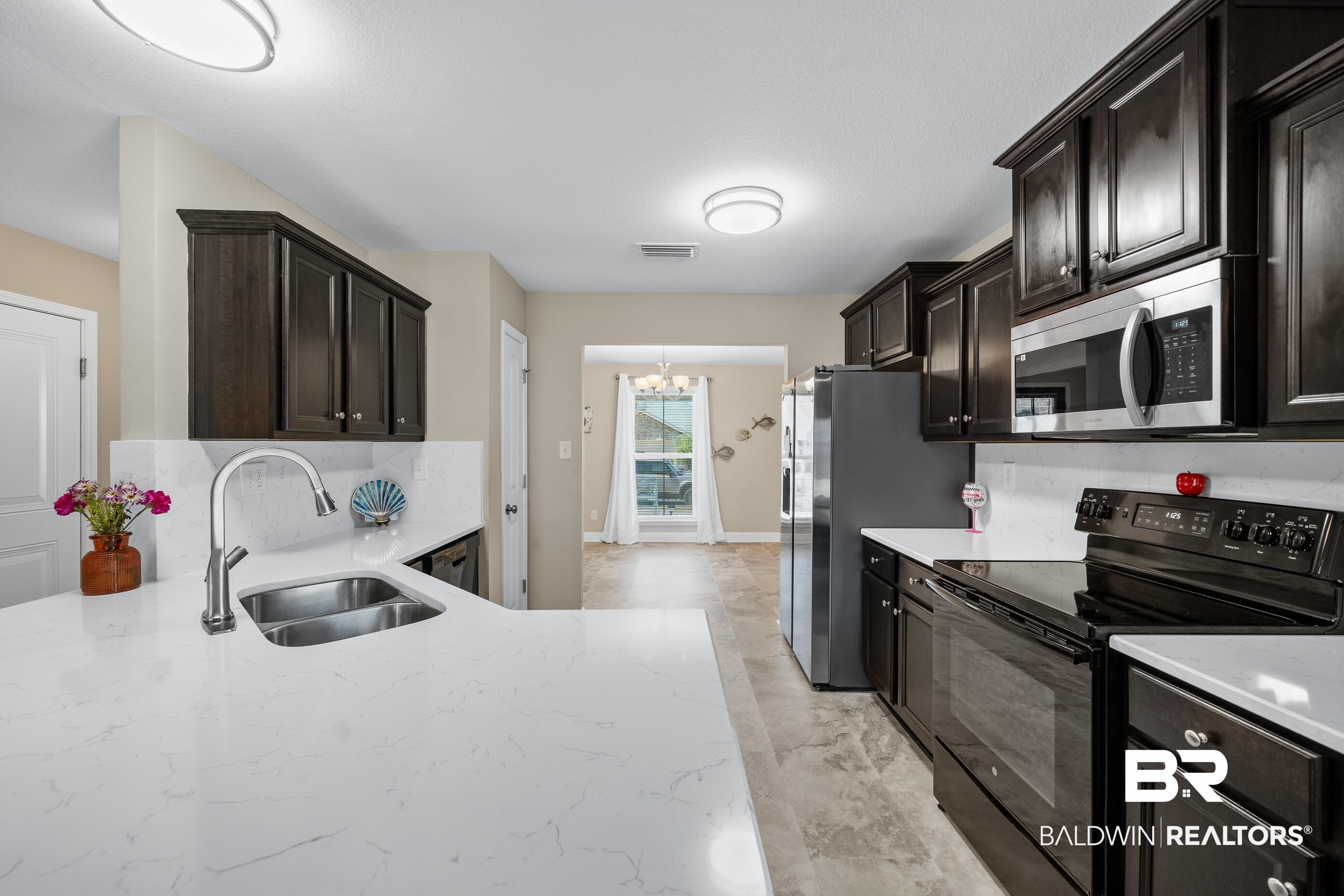 1300 Majesty Loop Foley, AL 36535 - Photo 8 of 29