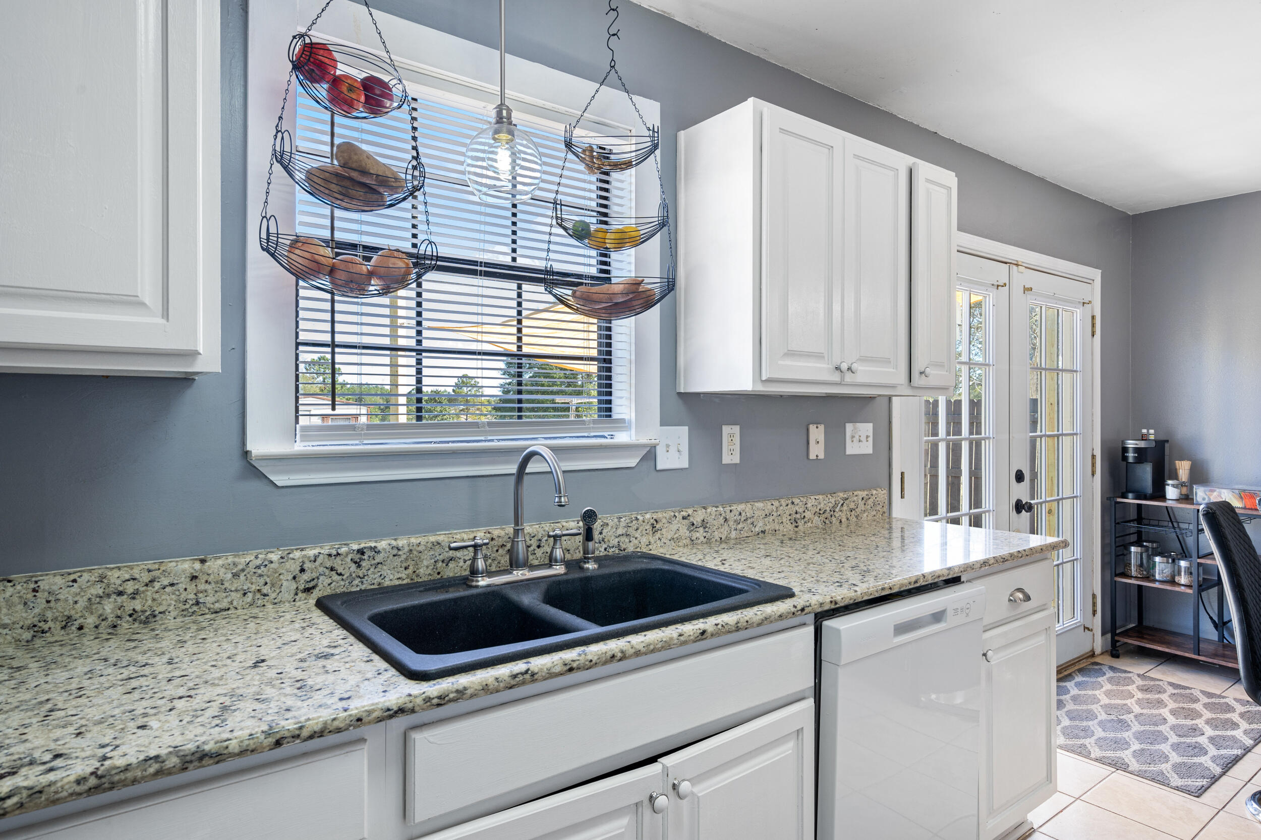 118 Stephens Lane Crestview, FL 32539 - Photo 13 of 40 Kitchen with a View