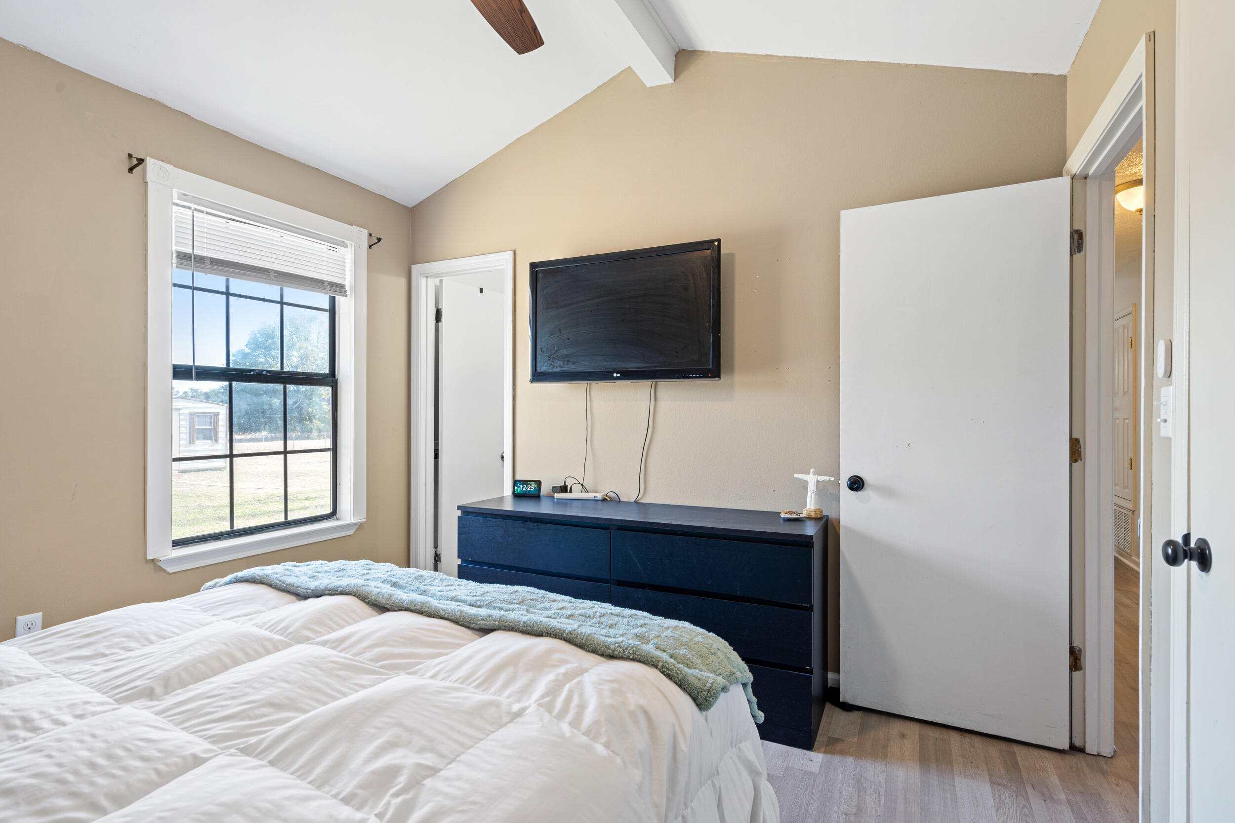 118 Stephens Lane Crestview, FL 32539 - Photo 16 of 40 Primary Bedroom