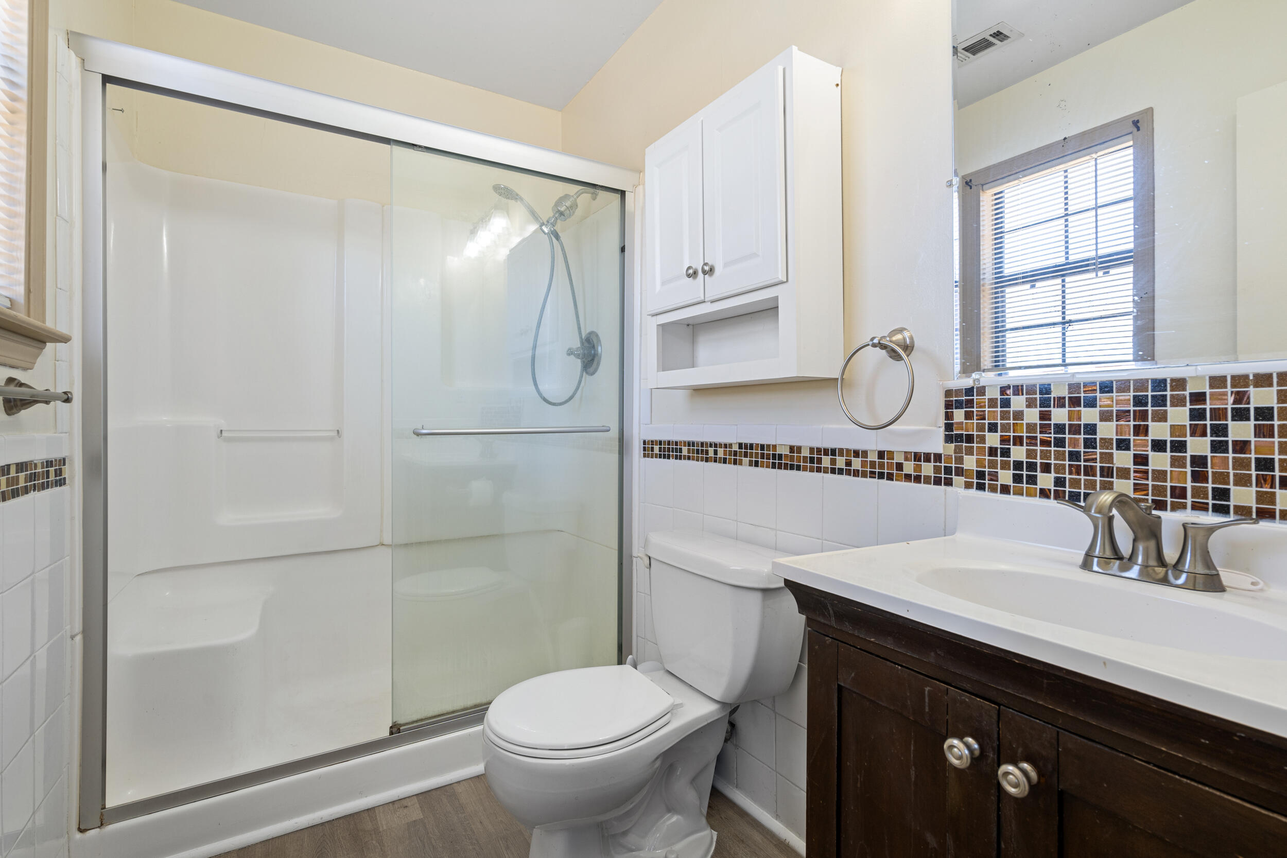 118 Stephens Lane Crestview, FL 32539 - Photo 17 of 40 Primary Bathroom