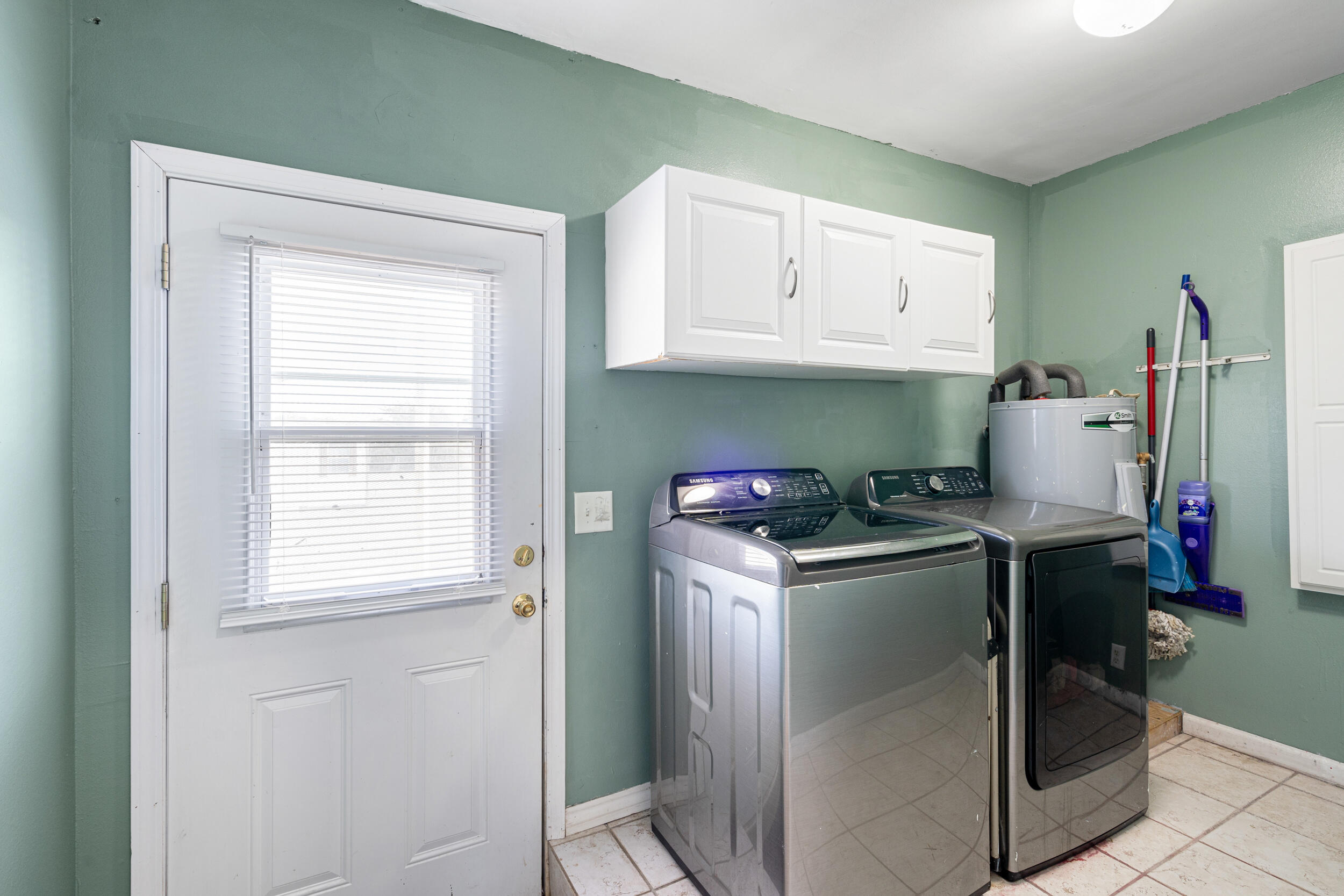 118 Stephens Lane Crestview, FL 32539 - Photo 24 of 40 Laundry