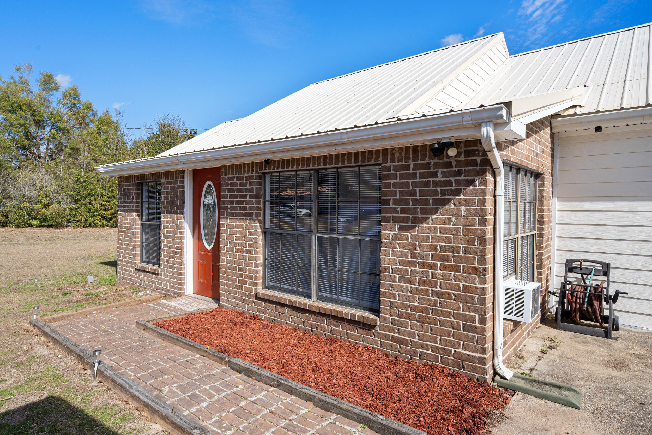 118 Stephens Lane Crestview, FL 32539 - Photo 3 of 40 Front of Home