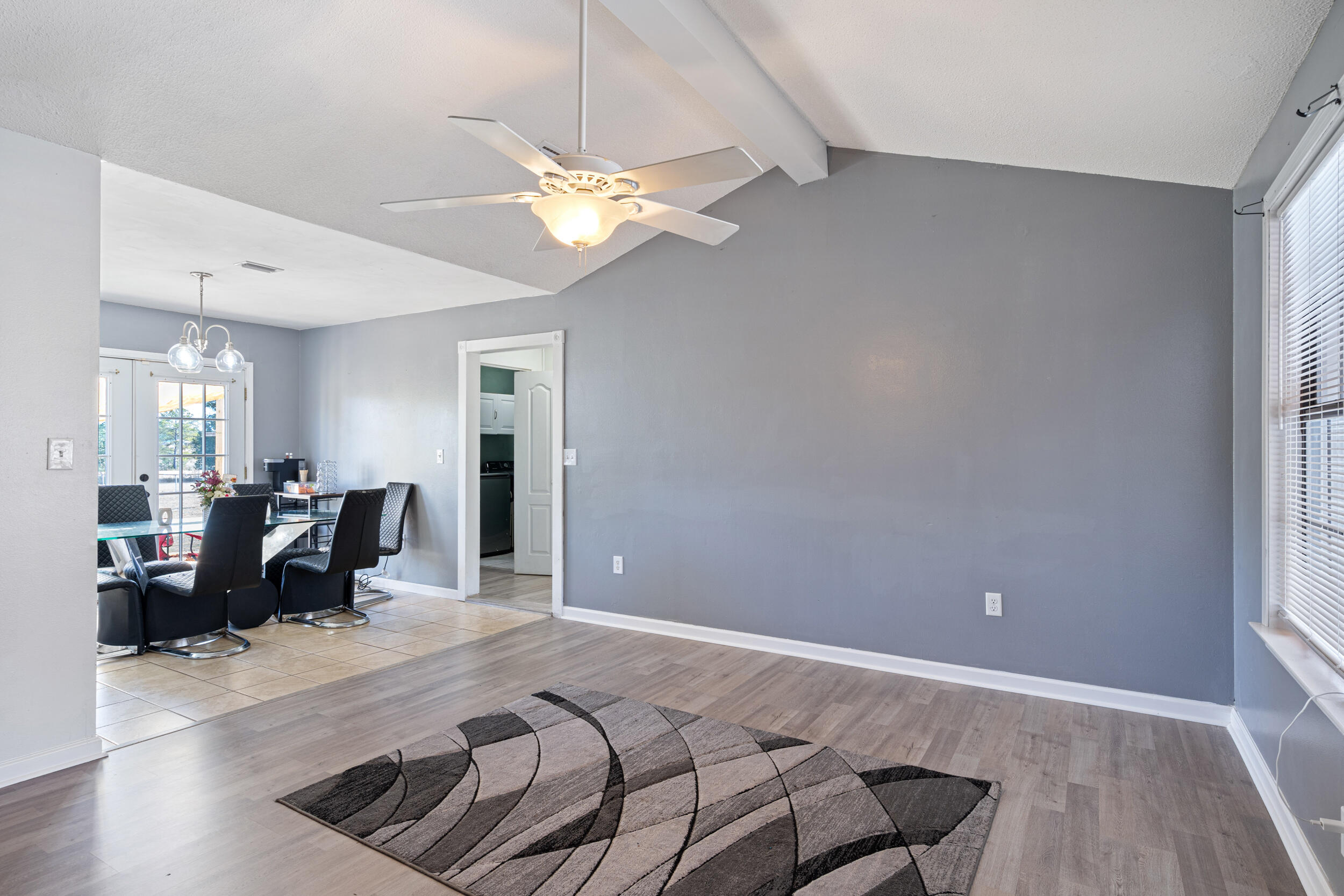118 Stephens Lane Crestview, FL 32539 - Photo 8 of 40 Living Room