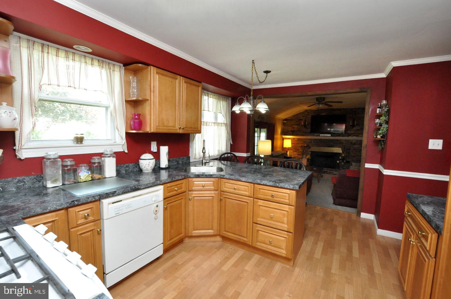 213 Regency Road Edgewater Park, NJ 08010 - Photo 11 of 30