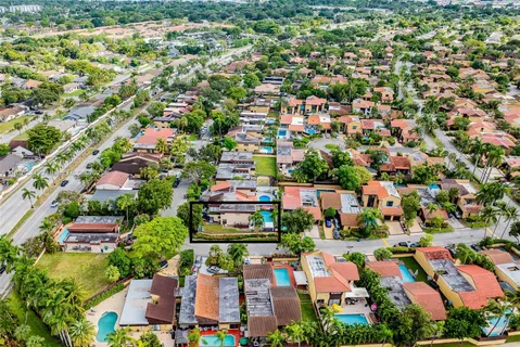 $750,000 | 1000 Northeast 204th Lane, Unit D, Miami, FL 33179