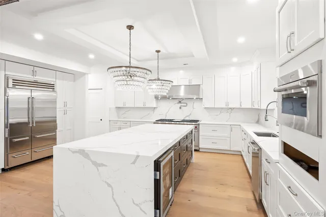 $1,679,000 | 2 Radial Lane, Levittown, NY 11756