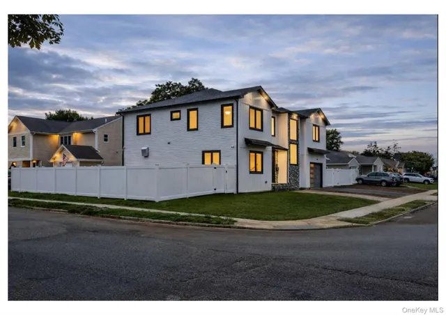 $1,679,000 | 2 Radial Lane, Levittown, NY 11756