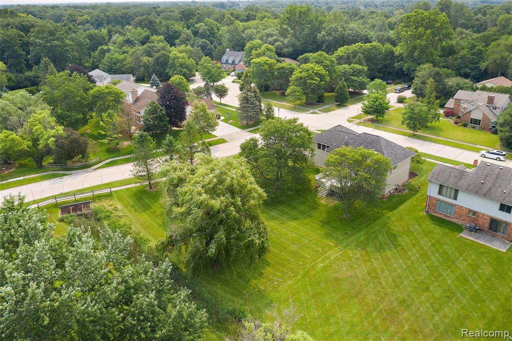 217 Streamview Drive Troy, MI 48085 - Photo 6 of 49