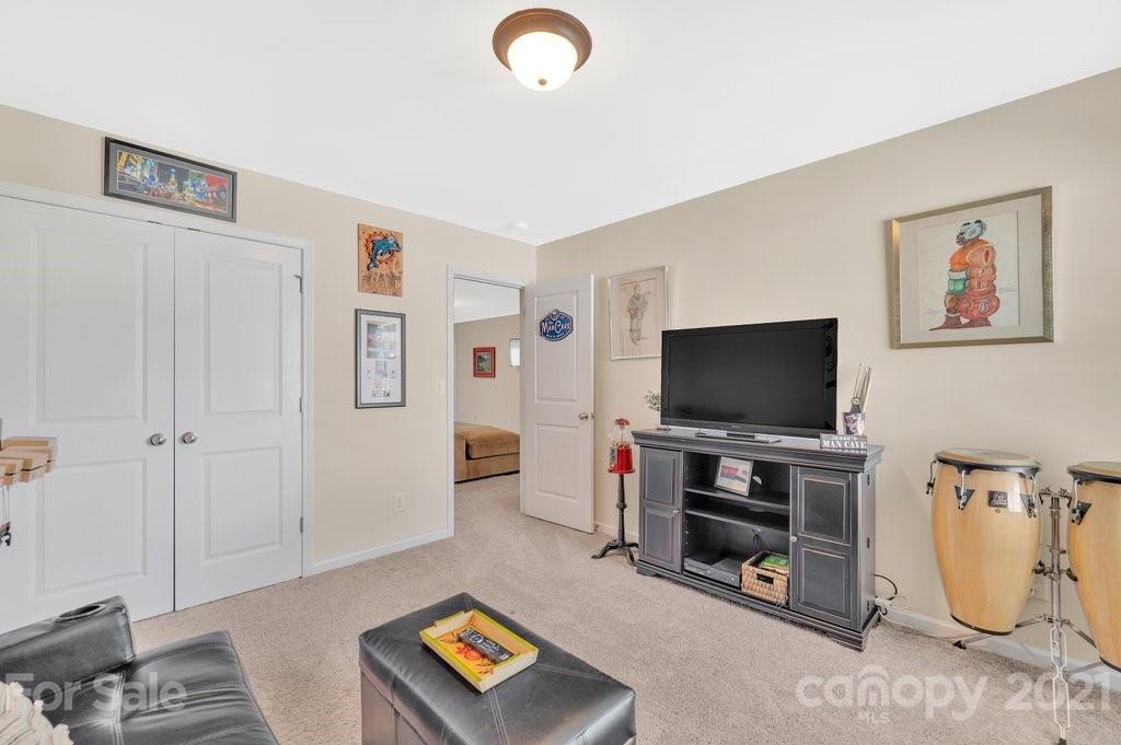 10239 Withers Road Charlotte, NC 28278 - Photo 32 of 38 Gallery Image 32