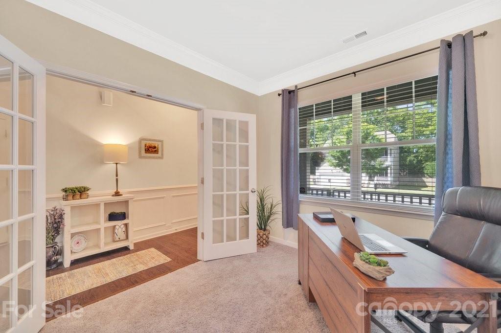 10239 Withers Road Charlotte, NC 28278 - Photo 9 of 38 Gallery Image 9