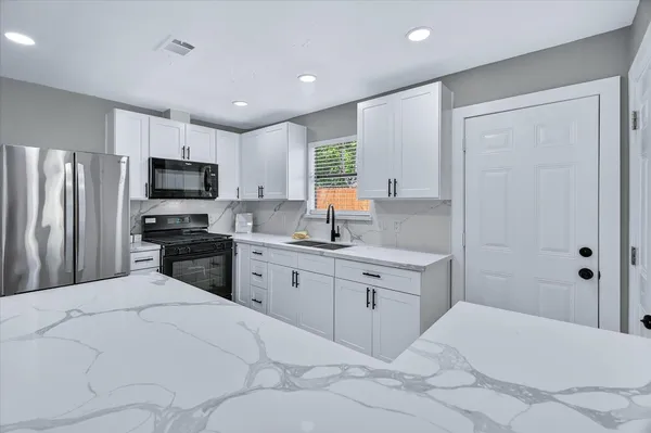 $339,500 | 23 Summer Crest Circle, The Woodlands, TX 77381