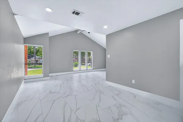 $339,500 | 23 Summer Crest Circle, The Woodlands, TX 77381