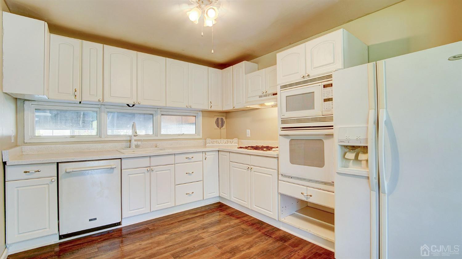 6 Richard Road East Brunswick, NJ 08816 - Photo 8 of 43 Gallery Image 8