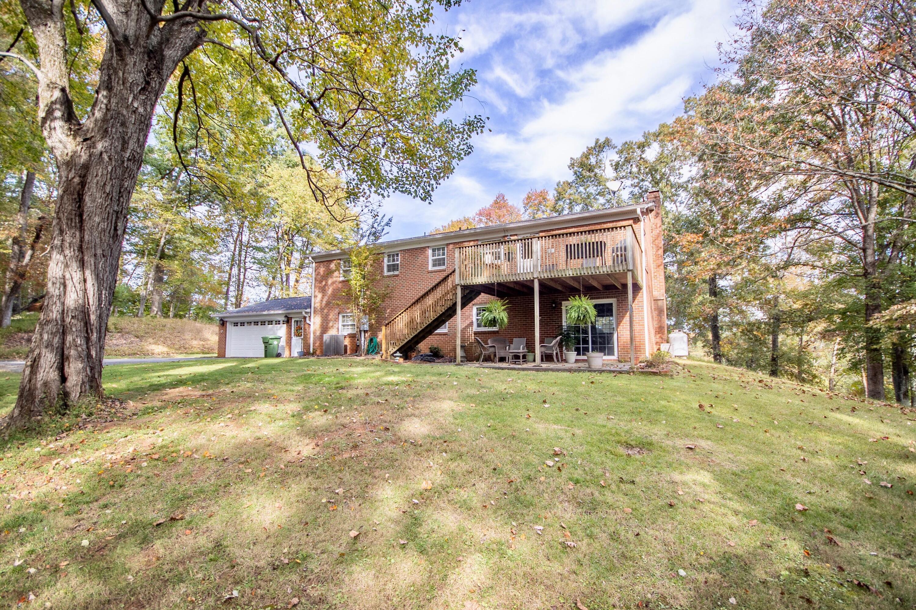 190 Lakeshore Terrace Road Hardy, VA 24101 - Photo 7 of 44 Lakeshore - 9