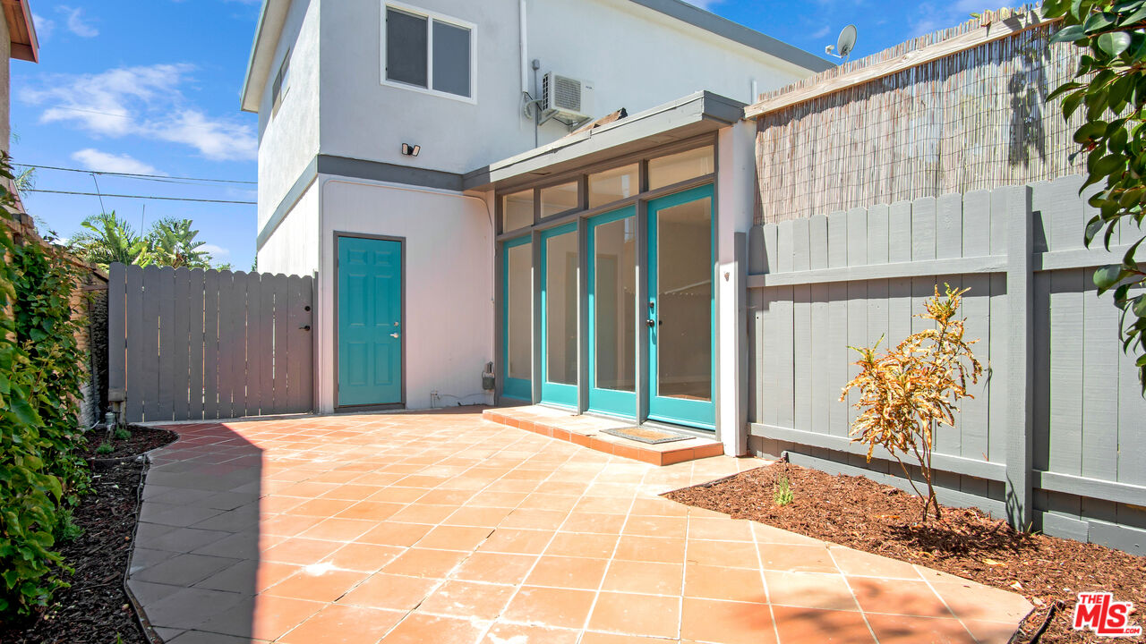1610 East Carson Street, Unit 3 Long Beach, CA 90807 - Photo 18 of 21 a outside view of a house with a outdoor space