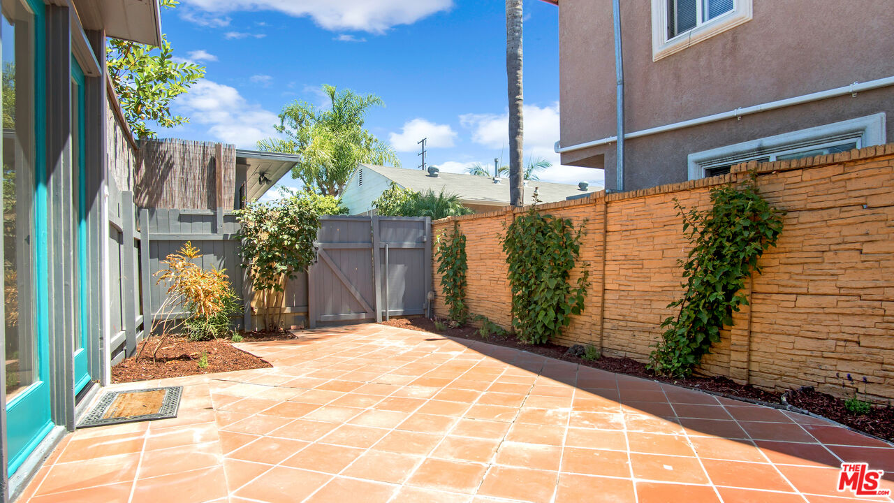 1610 East Carson Street, Unit 3 Long Beach, CA 90807 - Photo 19 of 21