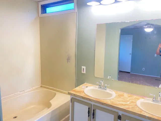 $74,900 | 75 Kerri Drive, Crump, TN 38327