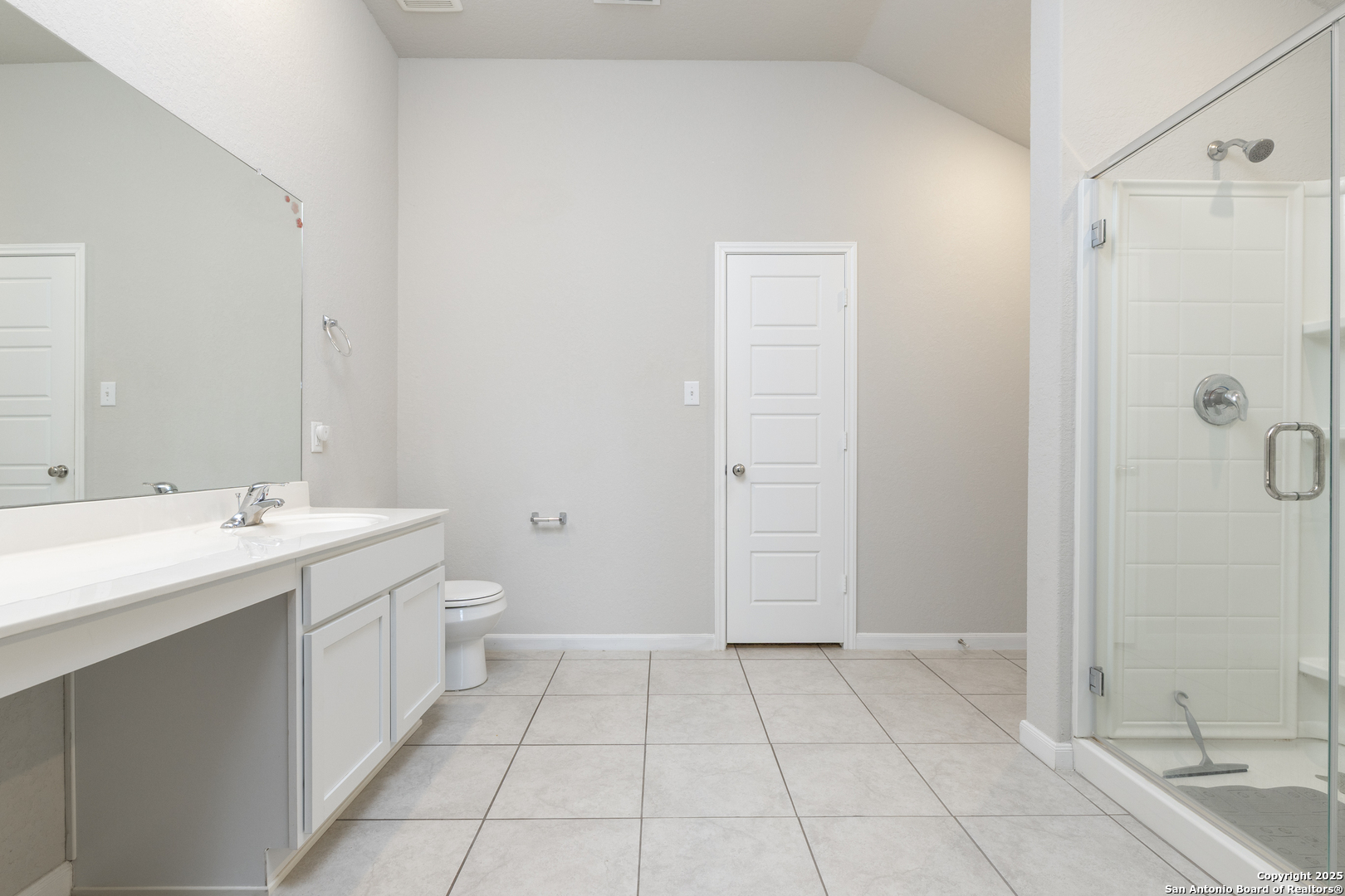 765 Stonemanor Bay Seguin, TX 78155 - Photo 13 of 29 a bathroom with a sink a toilet and shower