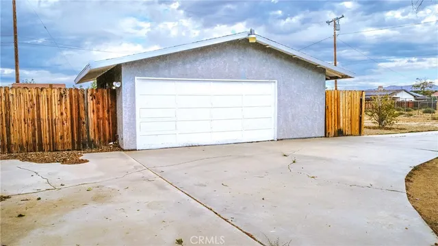 $489,000 | 21390 Tussing Ranch Road, Apple Valley, CA 92308