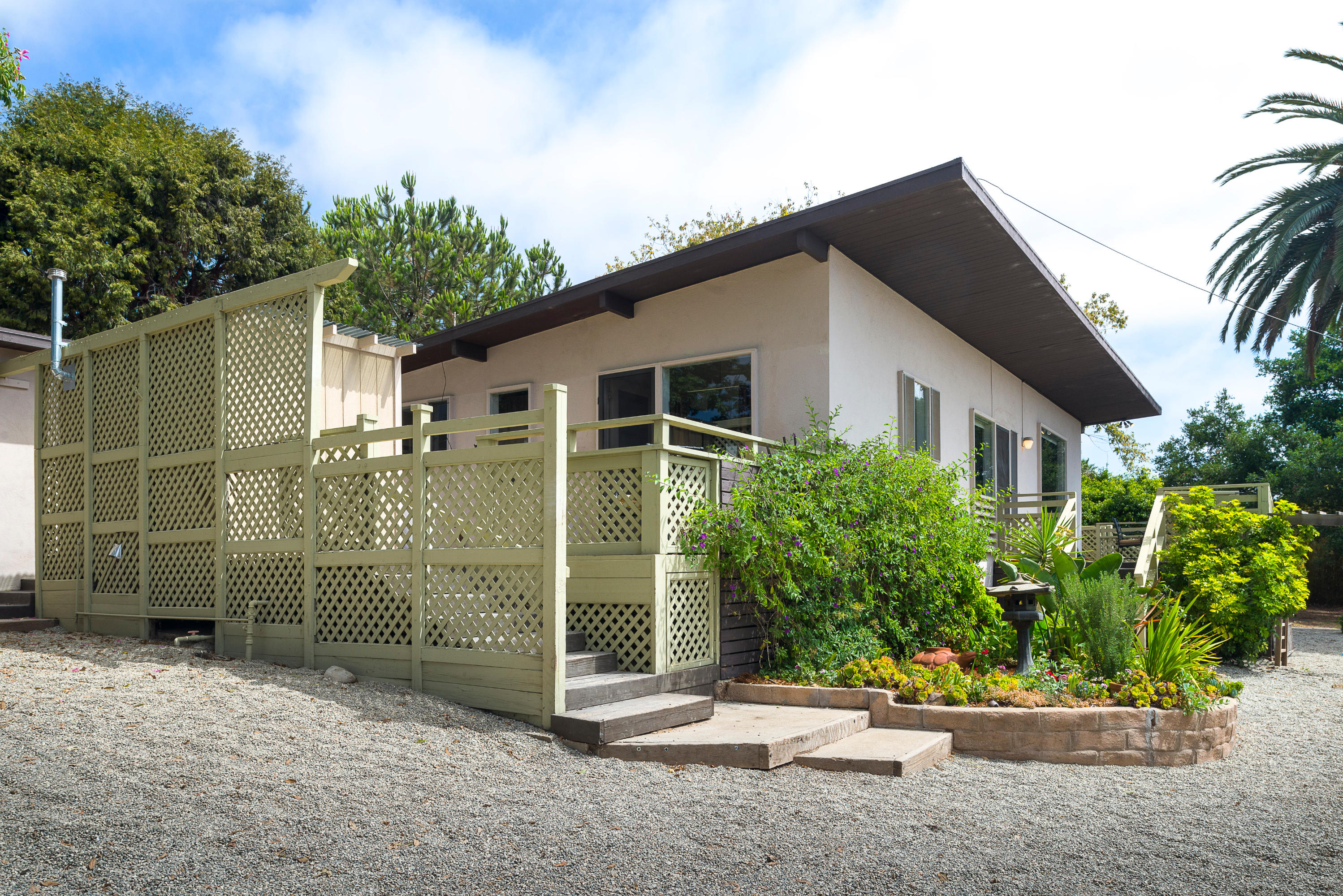 1750 Ocean Oaks Road Carpinteria, CA 93013 - Photo 8 of 12 CloseUp