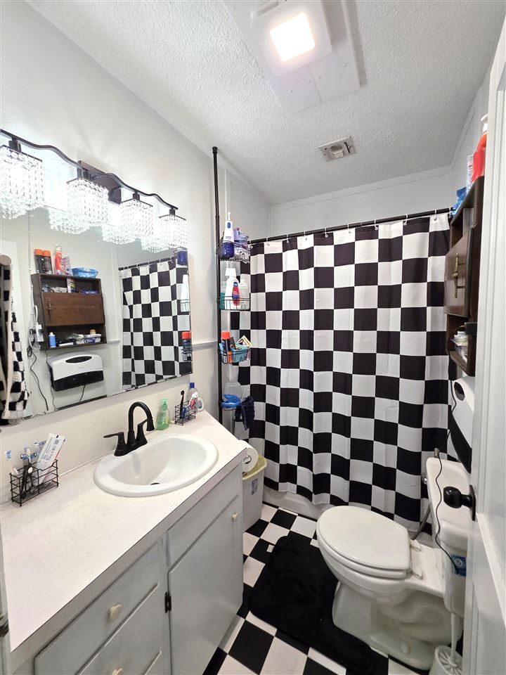 920 Delaware Perry, OK 73077 - Photo 8 of 11 Gallery Image 8