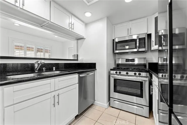 $3,495 | 2444 4th Street, Unit 9, Santa Monica, CA 90405