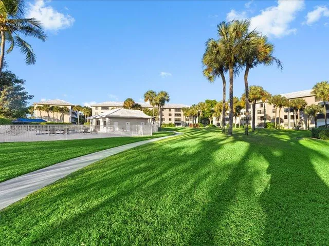 $164,900 | 3501 Village Boulevard, Unit 406, West Palm Beach, FL 33409