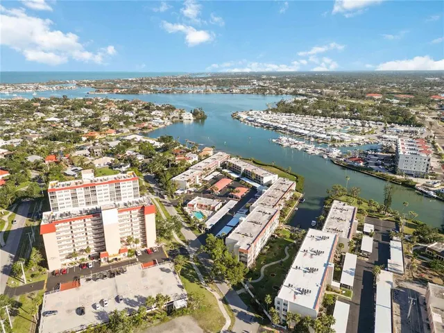 $319,800 | 230 Santa Maria Street, Unit 333, Venice, FL 34285