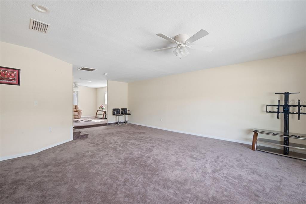 4449 Tarpon Drive Tampa, FL 33617 - Photo 25 of 36