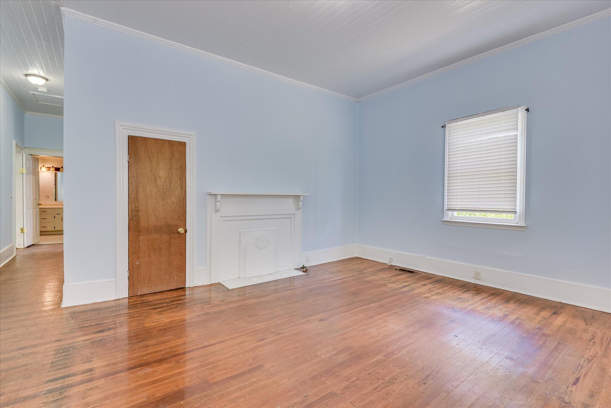 216 Circle Street Edgefield, SC 29824 - Photo 8 of 29 11-111-DSC_2850LRenfuse