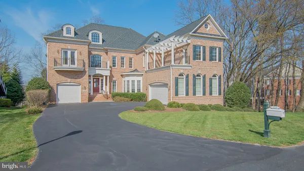 $2,250,000 | 18208 Shinniecock Hills Place, Leesburg, VA 20176