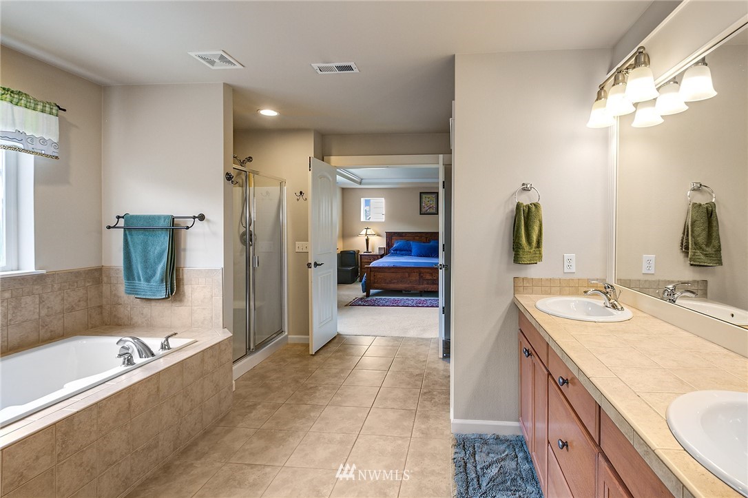 23436 9th Avenue Southeast Bothell, WA 98021 - Photo 14 of 28