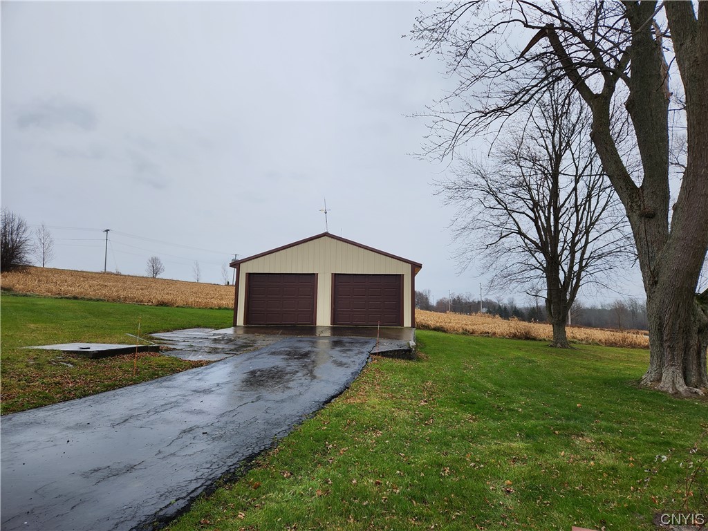 625 Franklin Road Skaneateles, NY 13152 - Photo 4 of 18 oversized 2-car garage