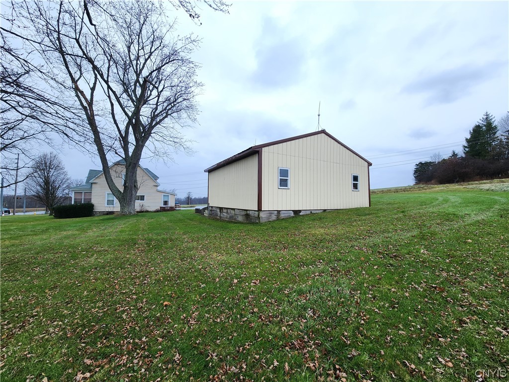 625 Franklin Road Skaneateles, NY 13152 - Photo 6 of 18 The cornfield spans Franklin and Clapp Road behind