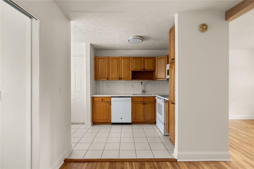 2941 Caldwell Road Northeast, Unit B4 Brookhaven, GA 30319 - Photo 15 of 51