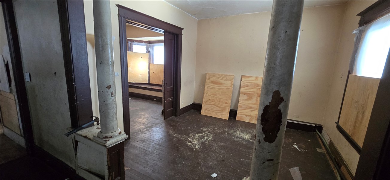 146 Durnan Street Rochester, NY 14621 - Photo 2 of 8