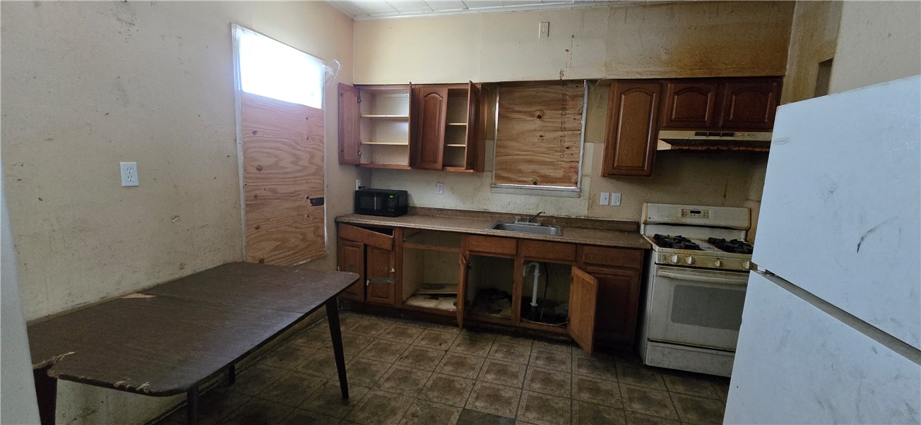 146 Durnan Street Rochester, NY 14621 - Photo 7 of 8