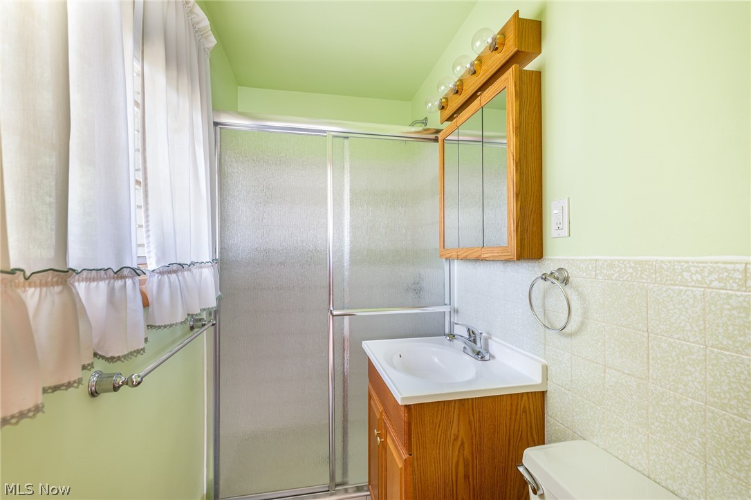 11671 Schreiber Road Valley View, OH 44125 - Photo 15 of 32 Gallery Image 15