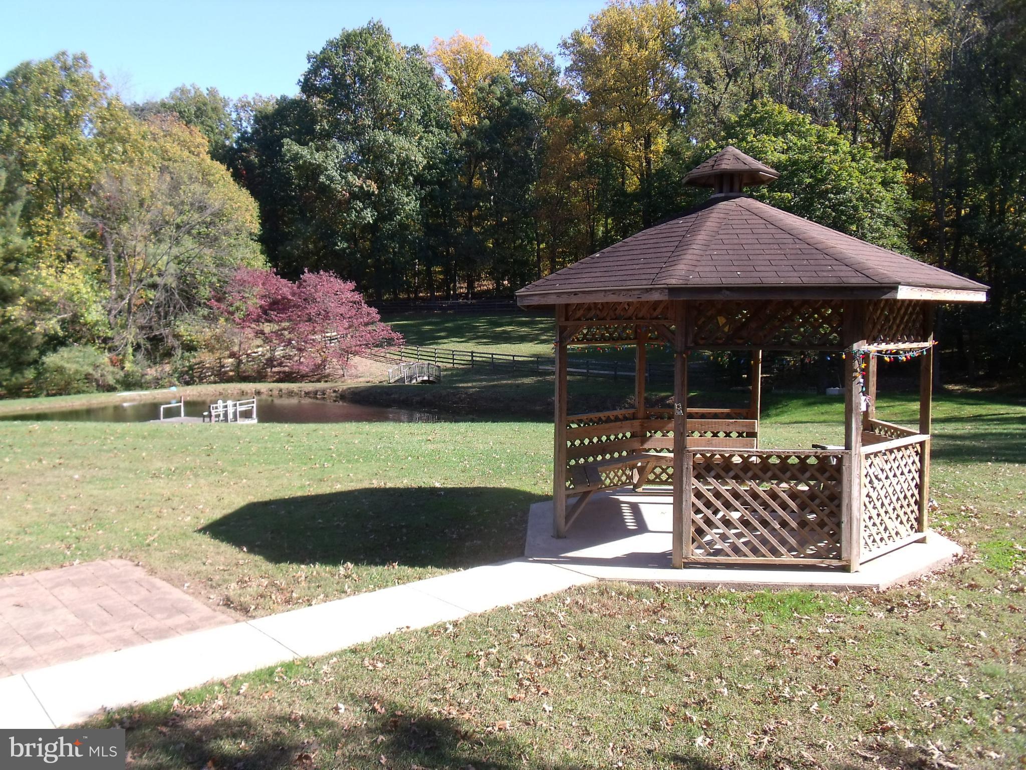 4332 Old Orchard Road York, PA 17402 - Photo 4 of 18 Gallery Image 4