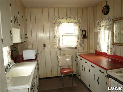 5271 Overlook Road Coplay, PA 18037 - Photo 5 of 18 Gallery Image 5