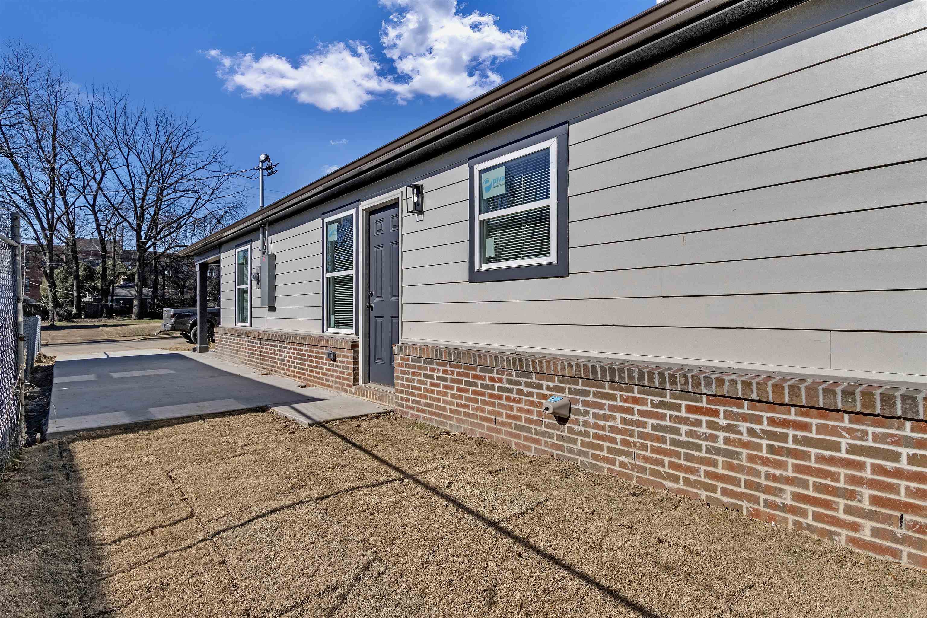 830 David Street Memphis, TN 38114 - Photo 13 of 16 a view of a house with a street