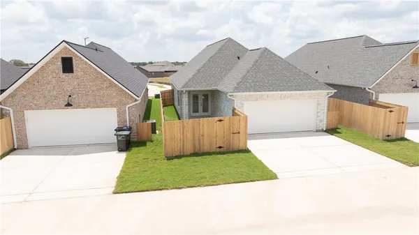 $2,295 | 877 Double Mountain Road, College Station, TX 77845