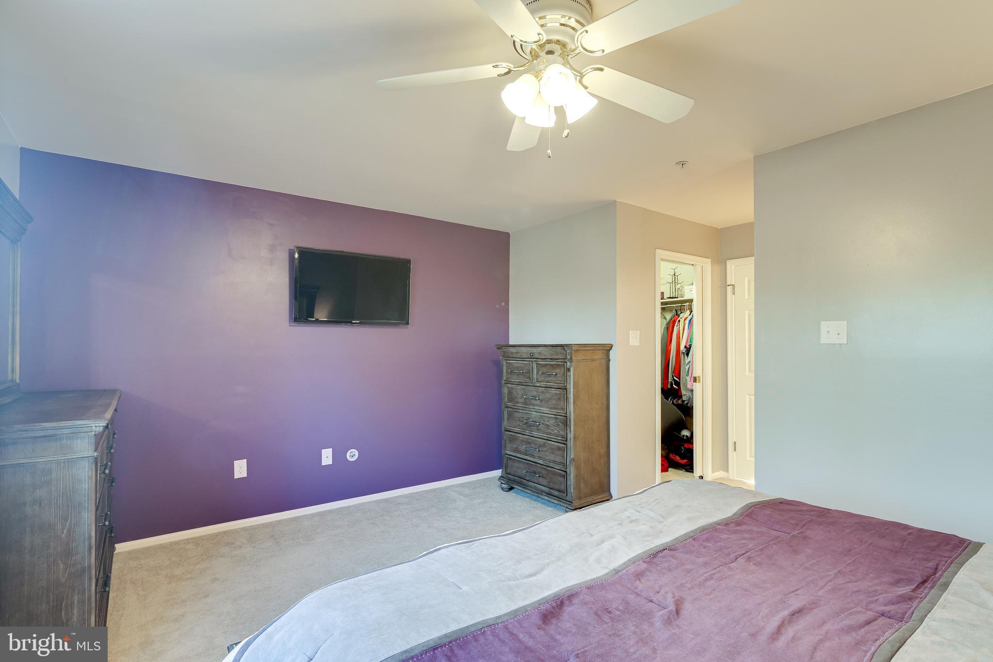 6307 Wind Rider Way Columbia, MD 21045 - Photo 15 of 33 Upper Level -Primary Bedroom w/ Walk-In Closet