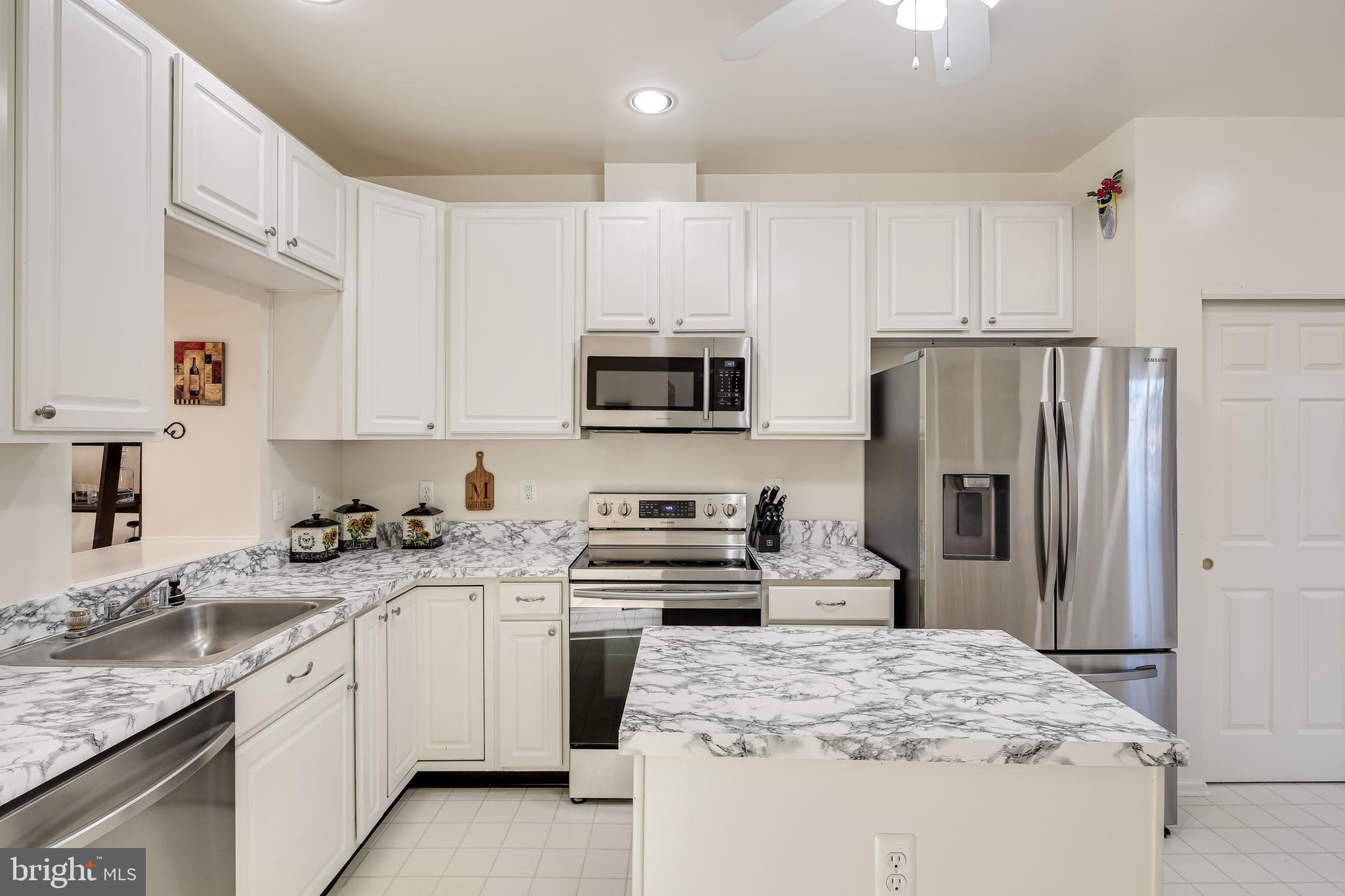 6307 Wind Rider Way Columbia, MD 21045 - Photo 5 of 33 New SS Refrigerator and New SS Dishwasher